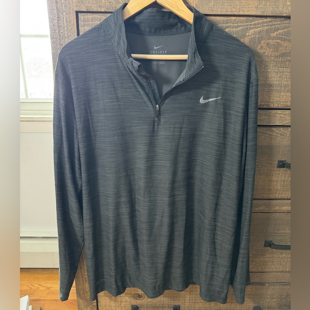Nike Dri-FIT Men’s XL Gray Half Zip Pullover Lightweight Athletic Top